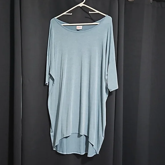 2 Large LuLaRoe Shirts = 1 Irma and 1 Tunic with side slits - Picture 2 of 9
